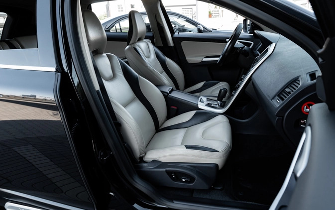Volvo XC 60 cena 59900 przebieg: 224000, rok produkcji 2011 z Wschowa małe 704